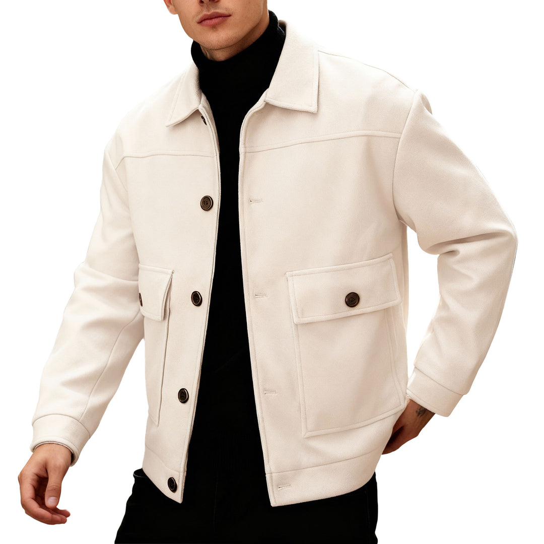 Herren nan kurze Woll-Feldjacke mit Hemdkragen aufgesetzten Pattentaschen und klarer Silhouette Drune
