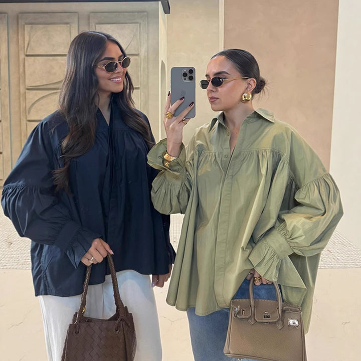 Damen nan oversized Tunika-Bluse mit verdeckter Knopfleiste, geraffter Passe und Volantmanschette Drune