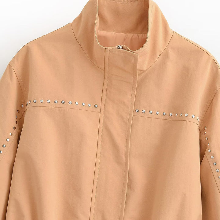 Damen Kurzjacke mit Nietenbesatz, Stehkragen und Taillengürtel Drune