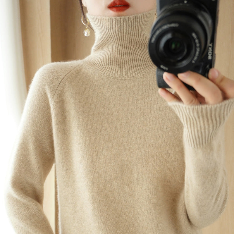Damen Luxus-Feinstrick-Rollkragenpullover mit Daumenlochbündchen und femininer Schulterpasse Drune