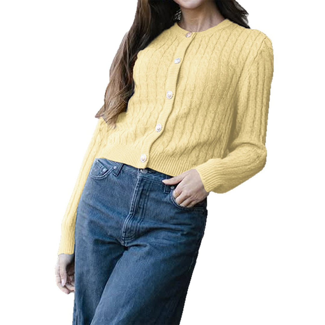 Damen nan cropped Zopfstrick-Strickjacke mit dekorativen Medaillonknöpfen und Rundhalsausschnitt Drune