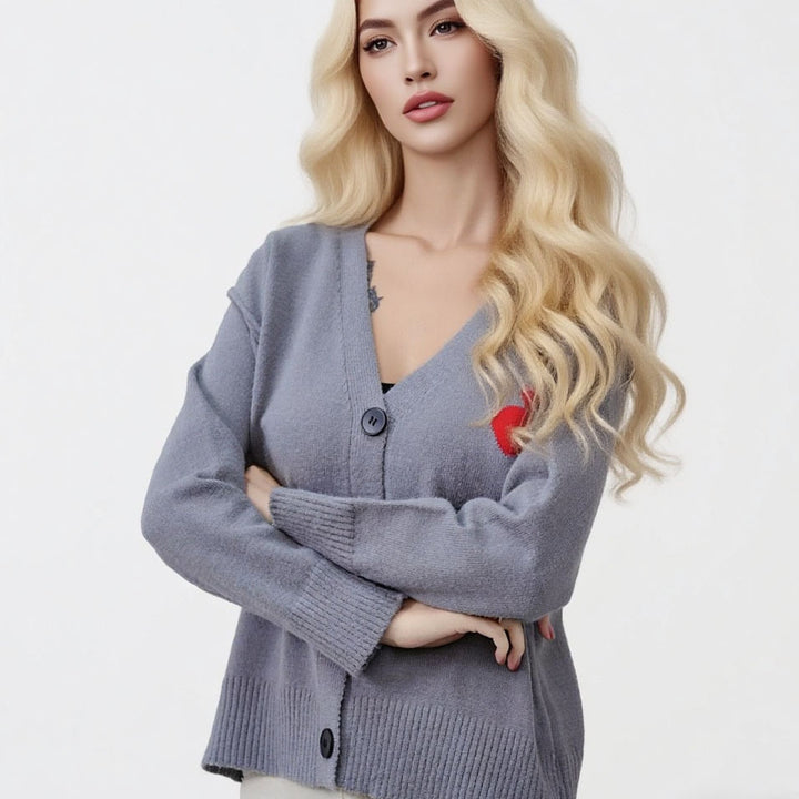 Damen Strickjacke mit Herzstickerei und weichem Material Drune
