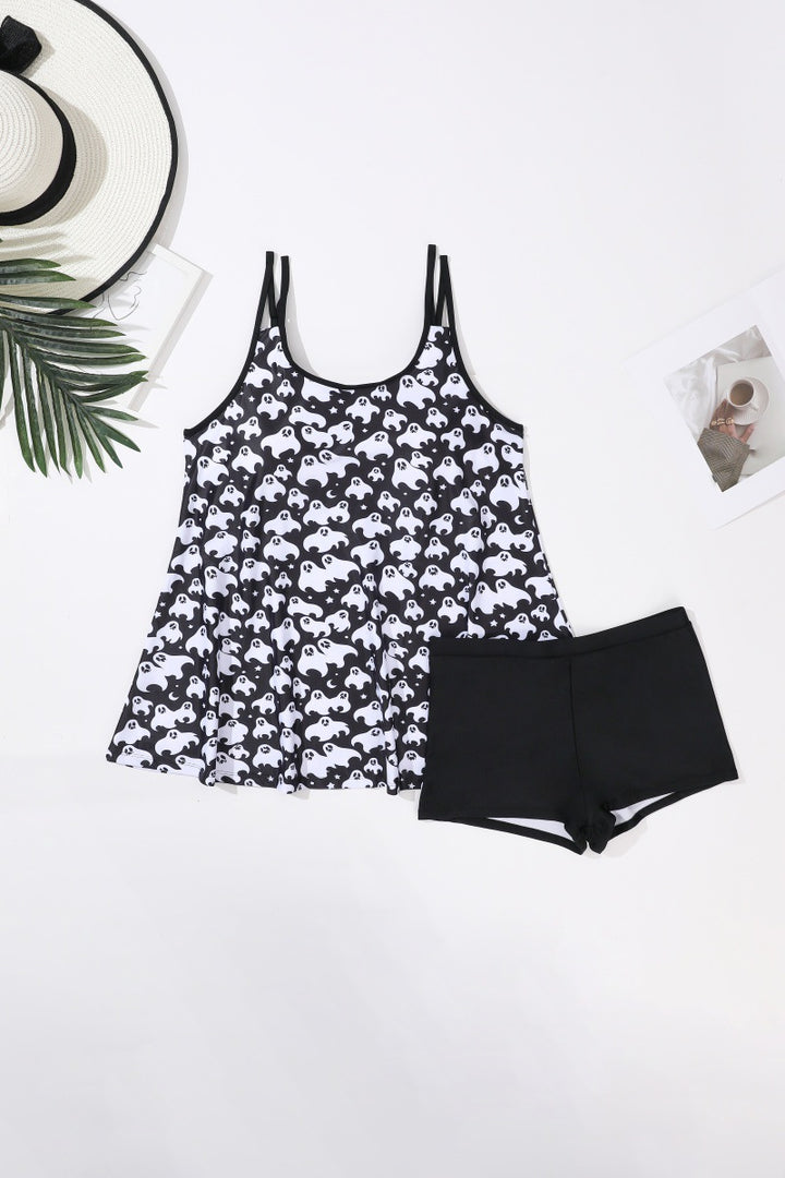 Damen verspieltes Strand-Outfit mit fließendem Top und Shorts Drune