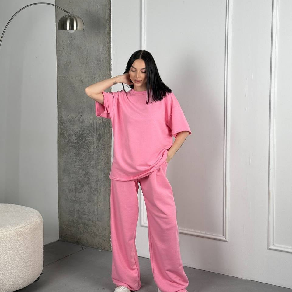 Damen weit geschnittenes Lounge Set mit weicher Sweatpants und boxy T Shirt Drune