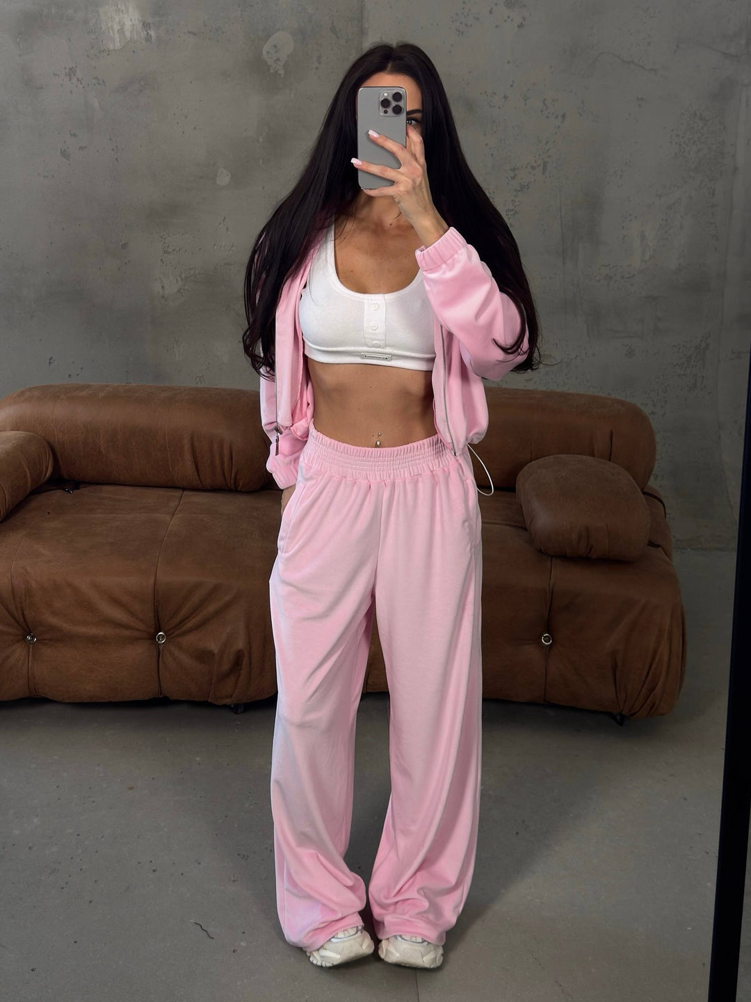 Damen weites Lounge-Set mit Cropped Zipjacke und High-Waist Relaxhose Drune