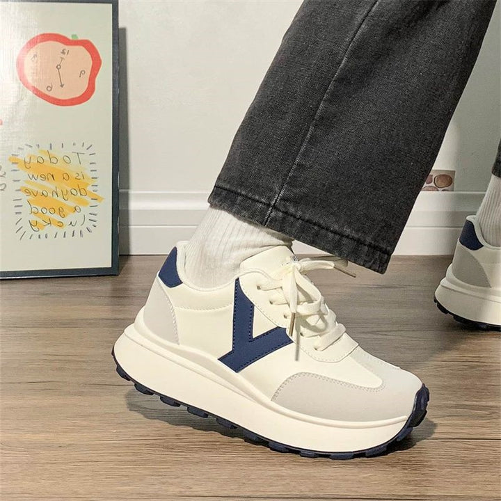 Damen Plateau-Sneaker mit kontrastierendem V-Design, dicker Profilsohle und gepolstertem Komfortkragen Drune