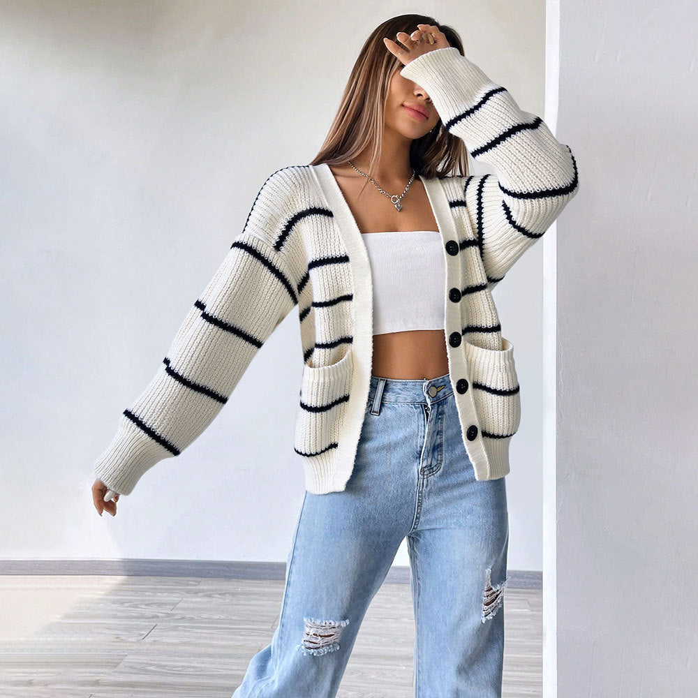Damen oversized Strickcardigan mit Rippenkante, aufgesetzten Taschen und Knopfverschluss Drune