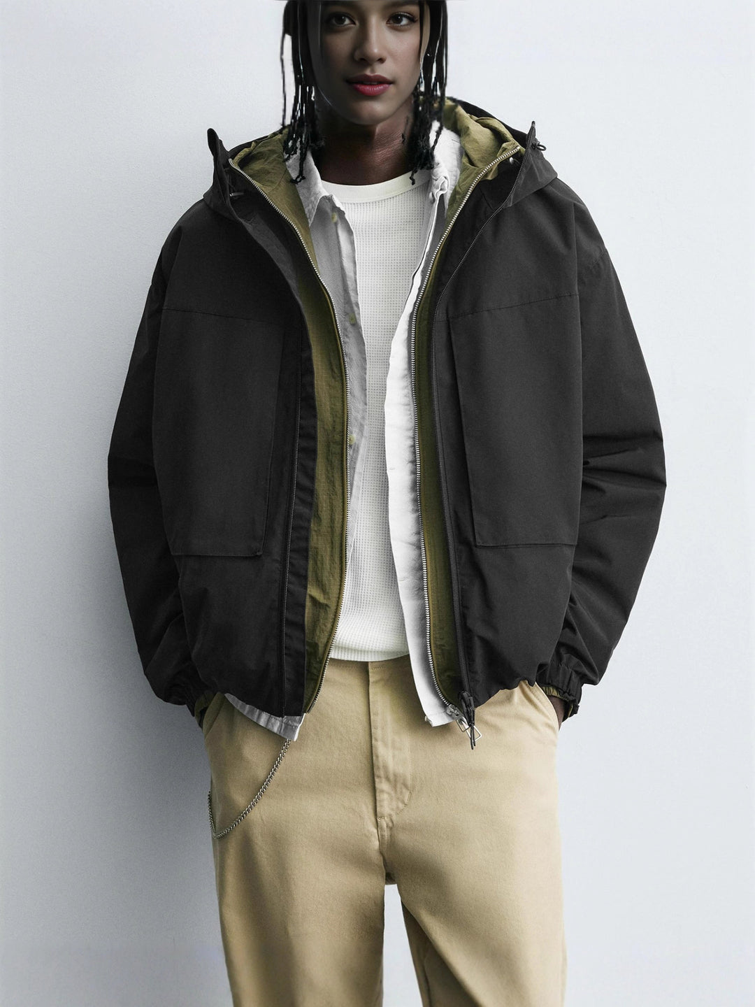 Herren Boxy-Kapuzenblouson mit wattierter Innenlage und aufgesetzten Pattentaschen Drune