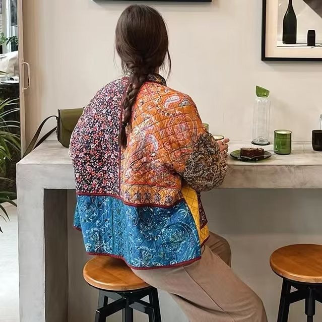 Damen nan Boho-Quiltjacke mit Patchwork‑Print, gesteppter Innenlage und aufgesetzten Klappentaschen Drune