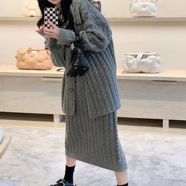 Damen gestricktes Ensemble mit strukturiertem Cardigan und Rock Drune
