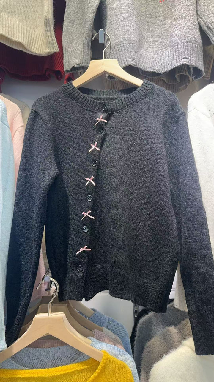 Damen kuschelige Strickjacke mit verspielten Schleifenakzenten Drune