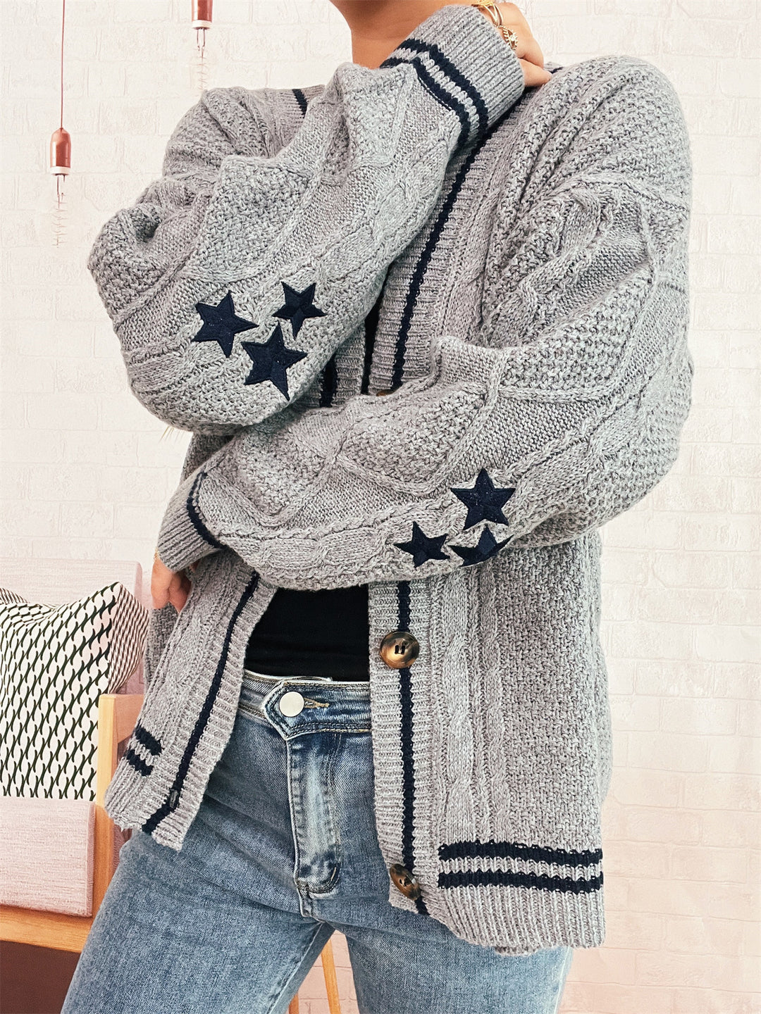 Damen gemütliche Strickjacke mit Sternen-Applikationen und modernen Details Drune