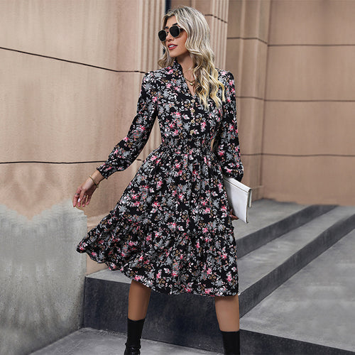 Damen Blumiges Midikleid mit Smok-Taillenbund, V‑Ausschnitt und Volantstufen Drune