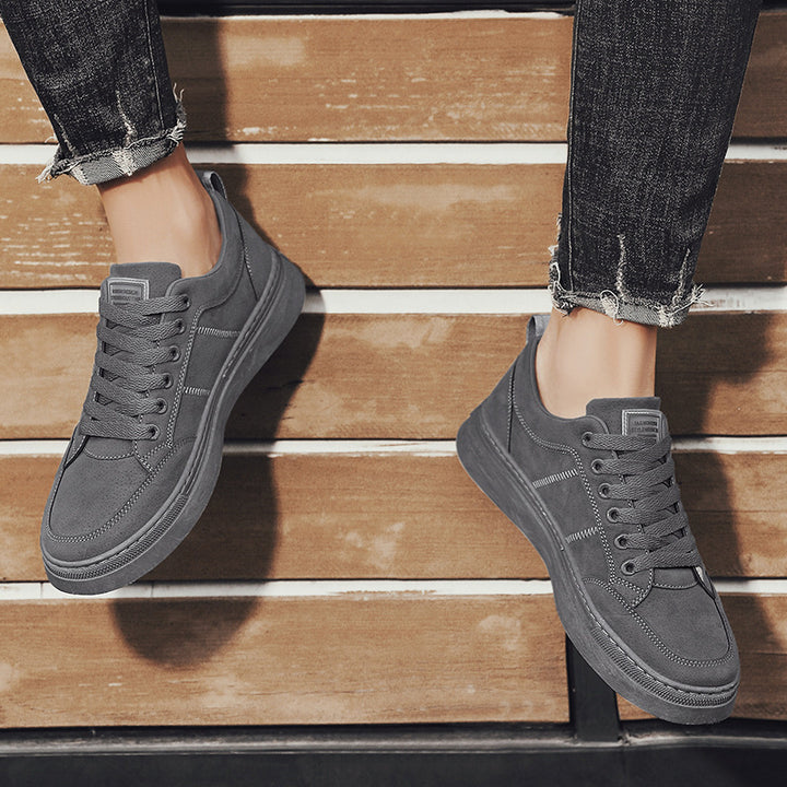 Herren Niedrige Velours‑Freizeit‑Sneaker mit gepolstertem Fersenkragen und dezenter Nahtstruktur Drune
