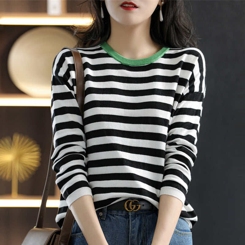 Damen Maritim-inspiriertes gestreiftes Feinstrick-Shirt mit weitem Boot-Ausschnitt und Kontrastkante Drune