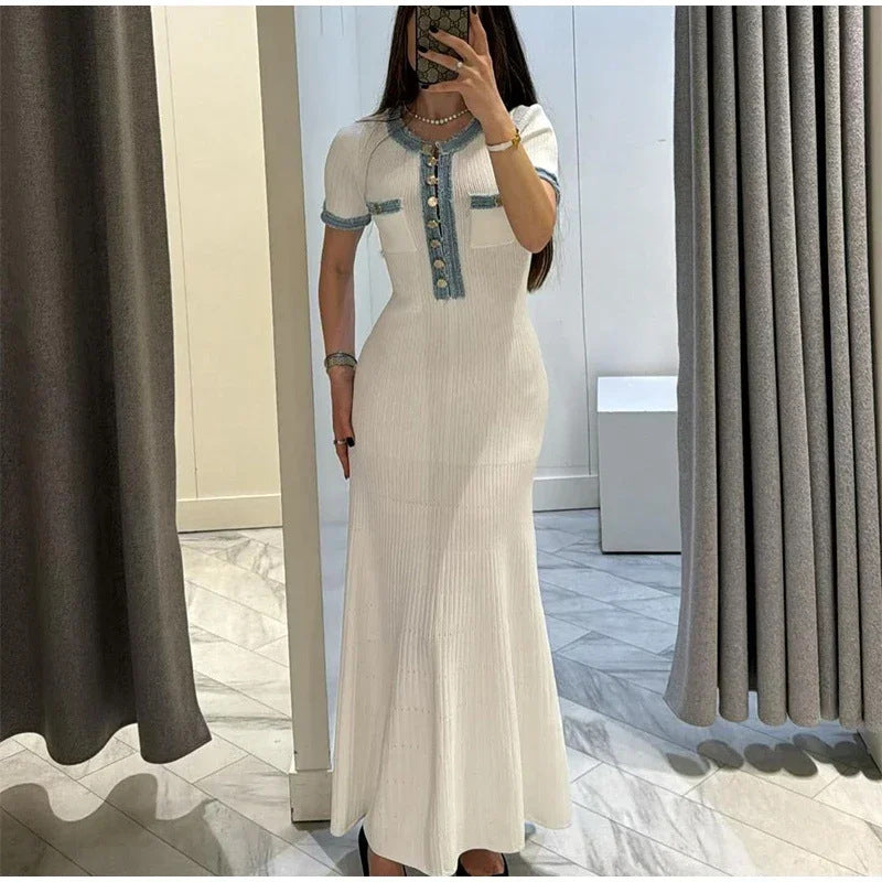 Damen Elegantes Maxikleid mit strukturiertem Stoff und dekorativen Knöpfen Drune