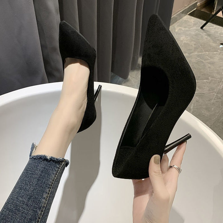 Damen Elegante spitz zulaufende Velours‑Optik Pumps mit schmalem Stiletto Drune