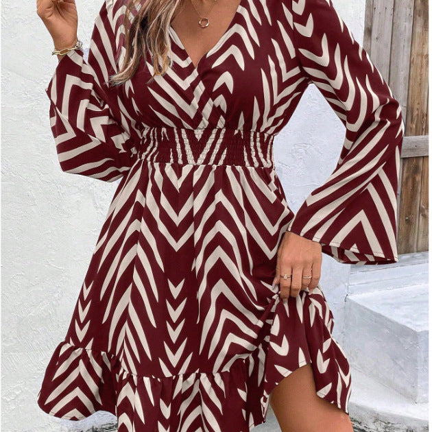 Damen Wickelkleid mit voluminösem Rock Drune