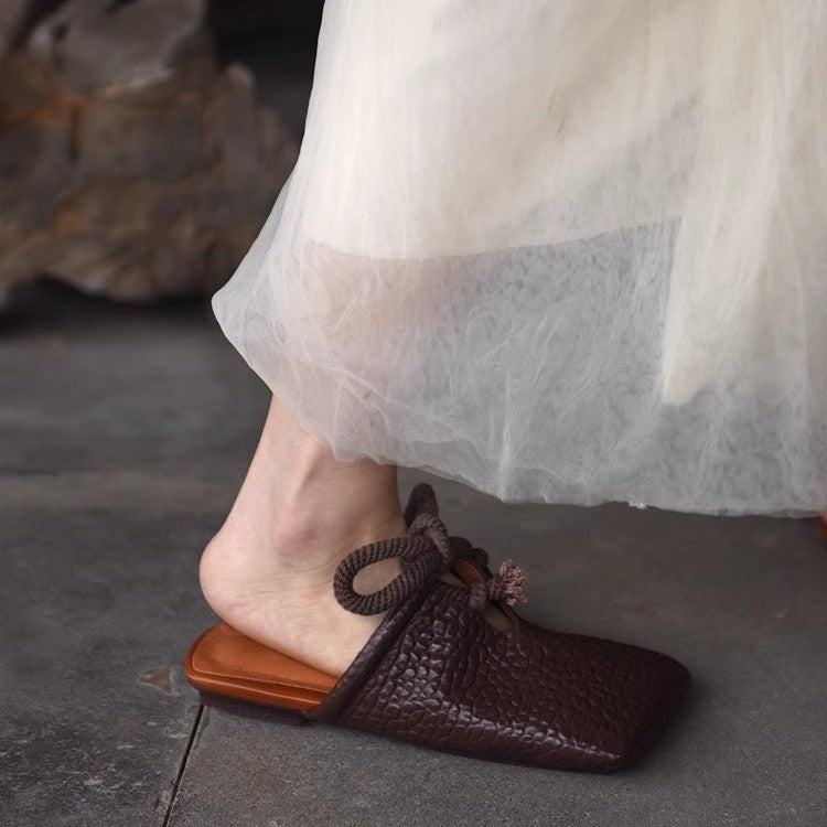 Damen Quadratische Leder-Mules mit geknoteter Seilschleife und genarbter Oberfläche Drune