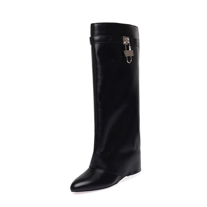 Damen kniehohe spitze Lederstiefel mit dekorativem Schnallen- und Schlossdetail Drune