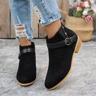Damen Kurzschaft-Stiefelette aus Wildlederoptik mit seitlichem Reißverschluss und Ziergurt Drune