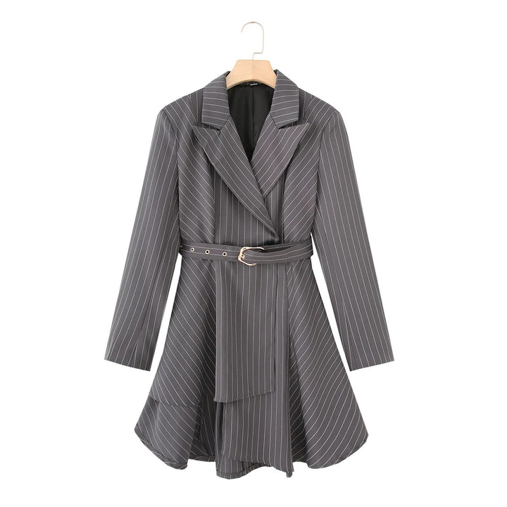 Damen nan tailliertes Blazerkleid mit Nadelstreifen, Bindegürtel und asymmetrischem Saum Drune