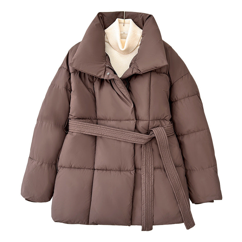 Damen Kurz‑Pufferjacke mit Taillengürtel, breitem Stehkragen und Kassettensteppung Drune