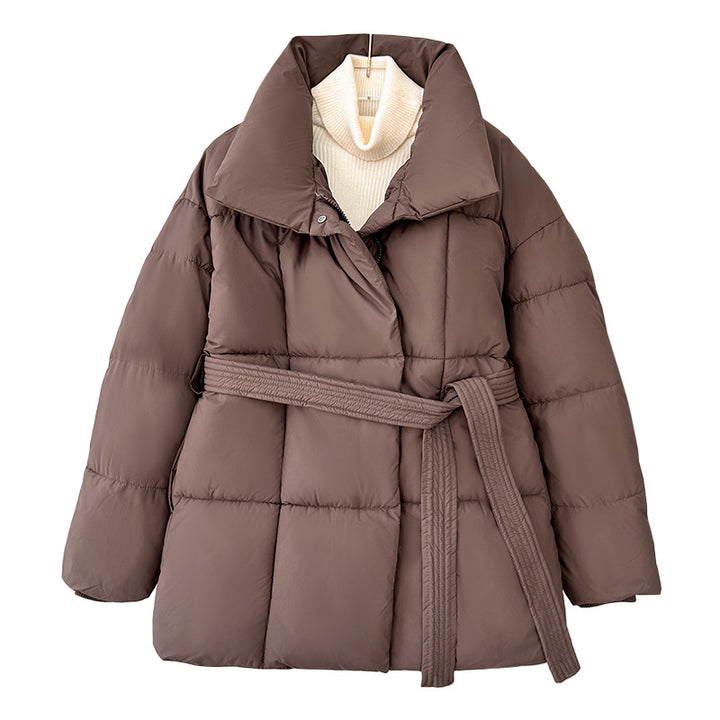 Damen Kurz‑Pufferjacke mit Taillengürtel, breitem Stehkragen und Kassettensteppung Drune