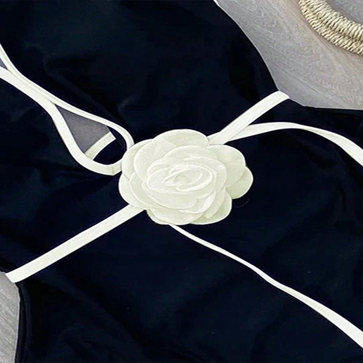 Damen Einteiler Badeanzug mit stilvollem Blütenakzent und raffinierten Trägerdetails Drune