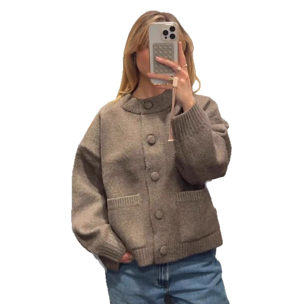 Damen Grobgestrickte Cropped-Strickjacke mit runden Druckknöpfen und oversized Ärmeln Drune