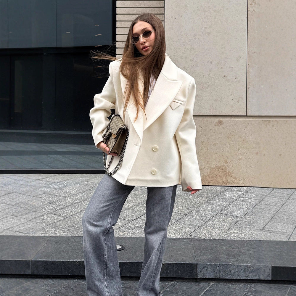 Damen Oversize Doppelreihiger Kurzblazer im Cocoon-Schnitt aus Wollmix Drune