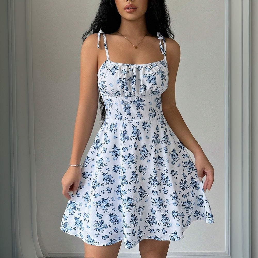 Damen Sommerkleid mit verstellbaren Spaghetti-Trägern und floralen Akzenten Drune