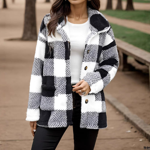Damen Kuscheljacke mit Karomuster und Knopfverschluss Drune