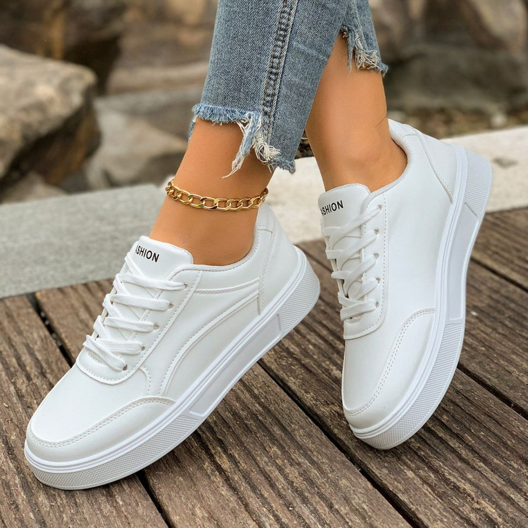 Damen Plateau-Sneaker mit goldener Zierkante und gepolstertem Komfortfußbett Drune