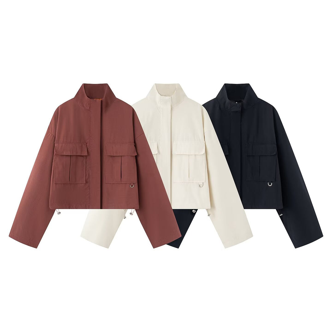 Damen Kurz geschnittene Utility-Jacke mit Stehkragen und aufgesetzten Taschen Drune