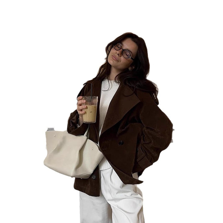 Damen Kurztrench aus Veloursleder-Optik mit weitem Revers und boxy Silhouette Drune