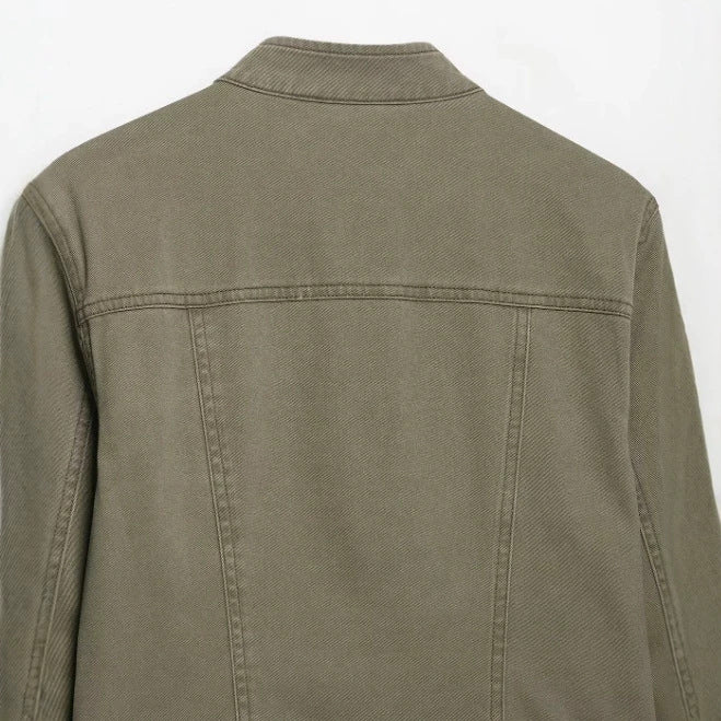 Damen Kurzblouson im Boxy‑Cut mit hohem Stehkragen, verdecktem Reißverschluss und elastischem Saum Drune
