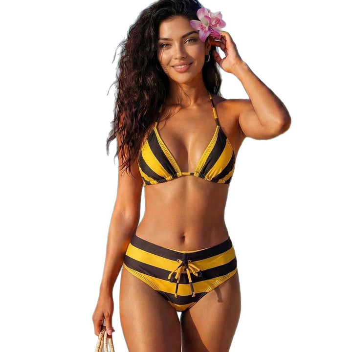 Damen Bikini mit trendigem Schnitt und verspielten Streifen Drune