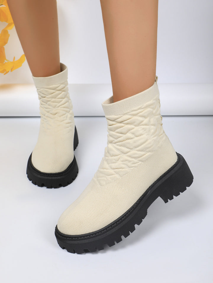 Damen Strick-Sockenboots mit geometrischer Stepp-Optik und klobiger Lug-Sohle Drune