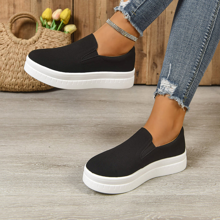 Damen Slip-On Freizeit-Sneaker mit breiter Leichtlauf-Plateausohle weichem Microvelours-Obermaterial und elastischen Seiteneinsätzen Drune