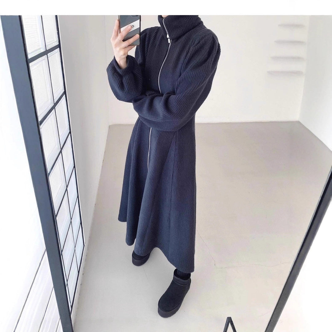 Damen Geripptes Strick-Midikleid mit Reißverschlusskragen und ausgestelltem Rock Drune