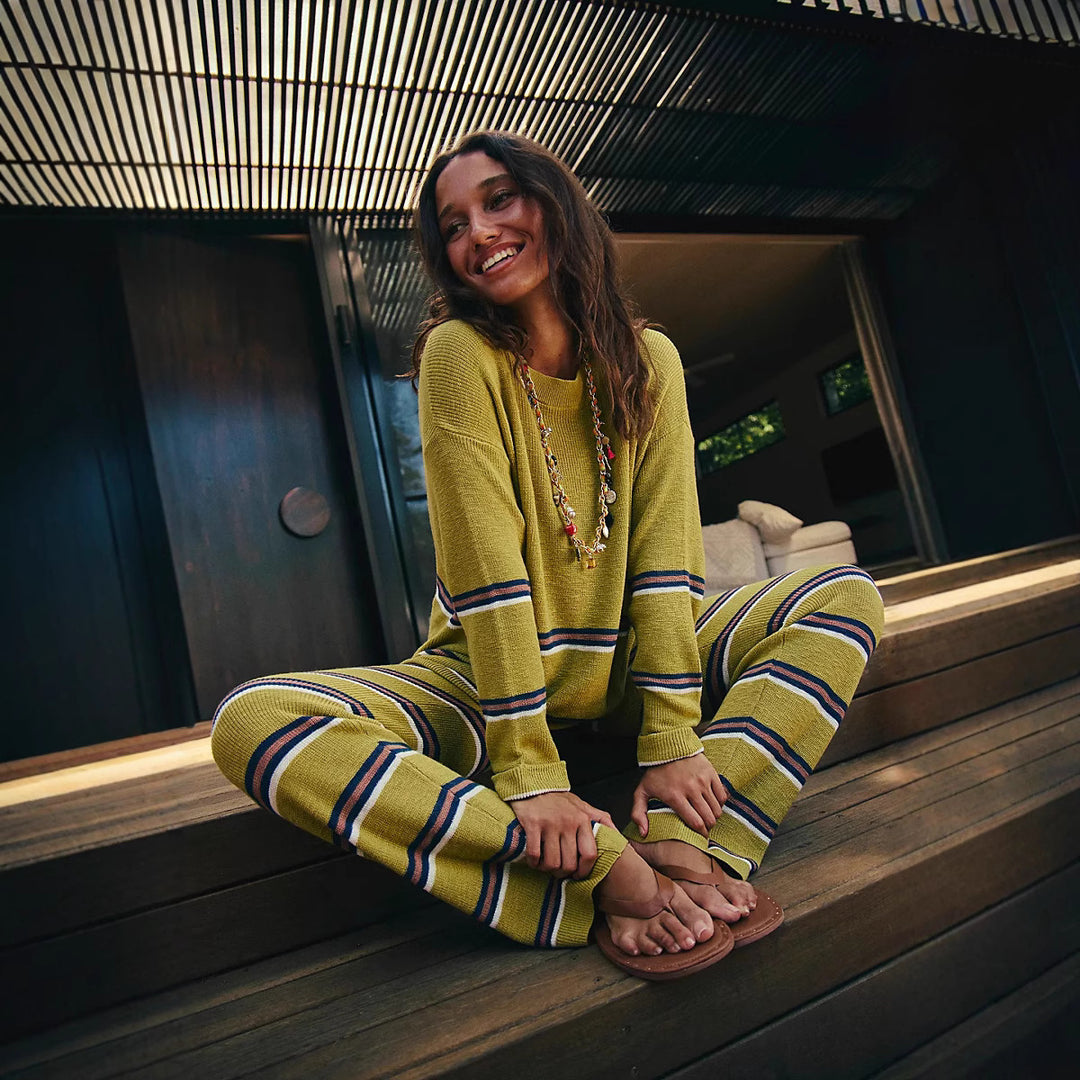 Damen gestreiftes Strick-Lounge-Set mit weichem Oversize-Pullover und weitem High-Waist-Hose Drune