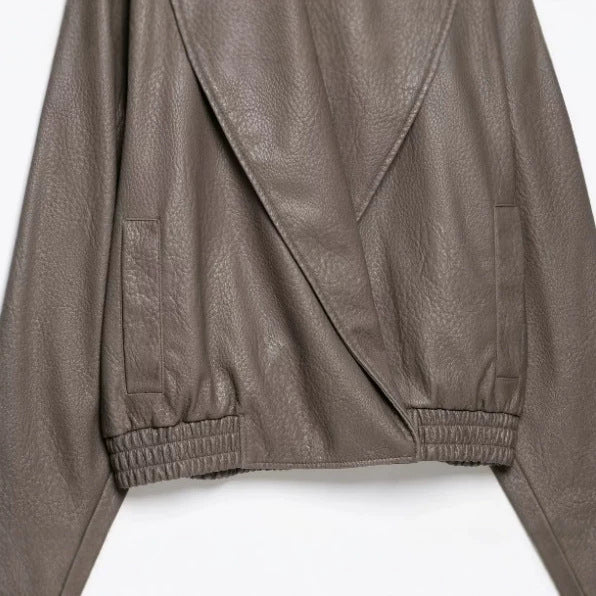 Damen Kurzjacke aus Lederimitat mit weitem Schalkragen und elastischem Saum Drune