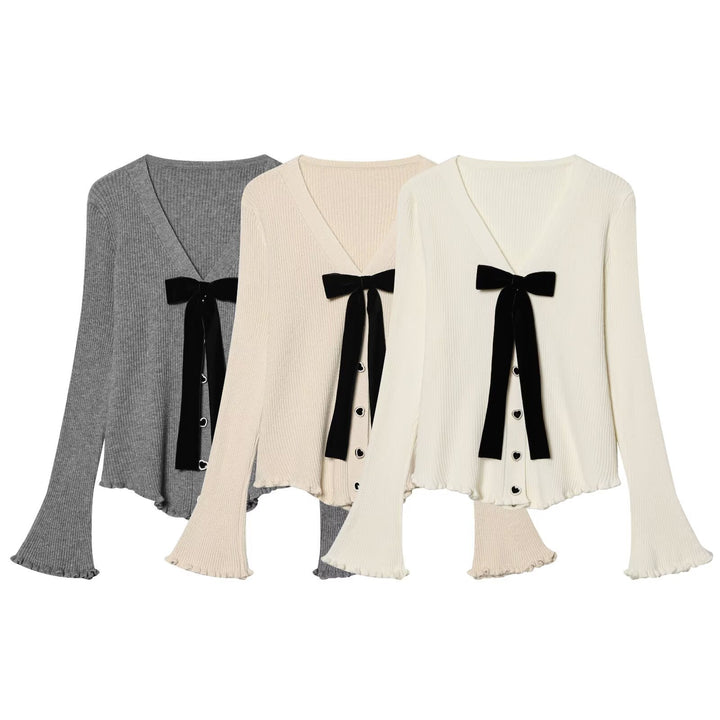 Damen Rippstrick-Cardigan mit V-Ausschnitt, Glockenärmeln, Herzknopfleiste und Samtschleife Drune