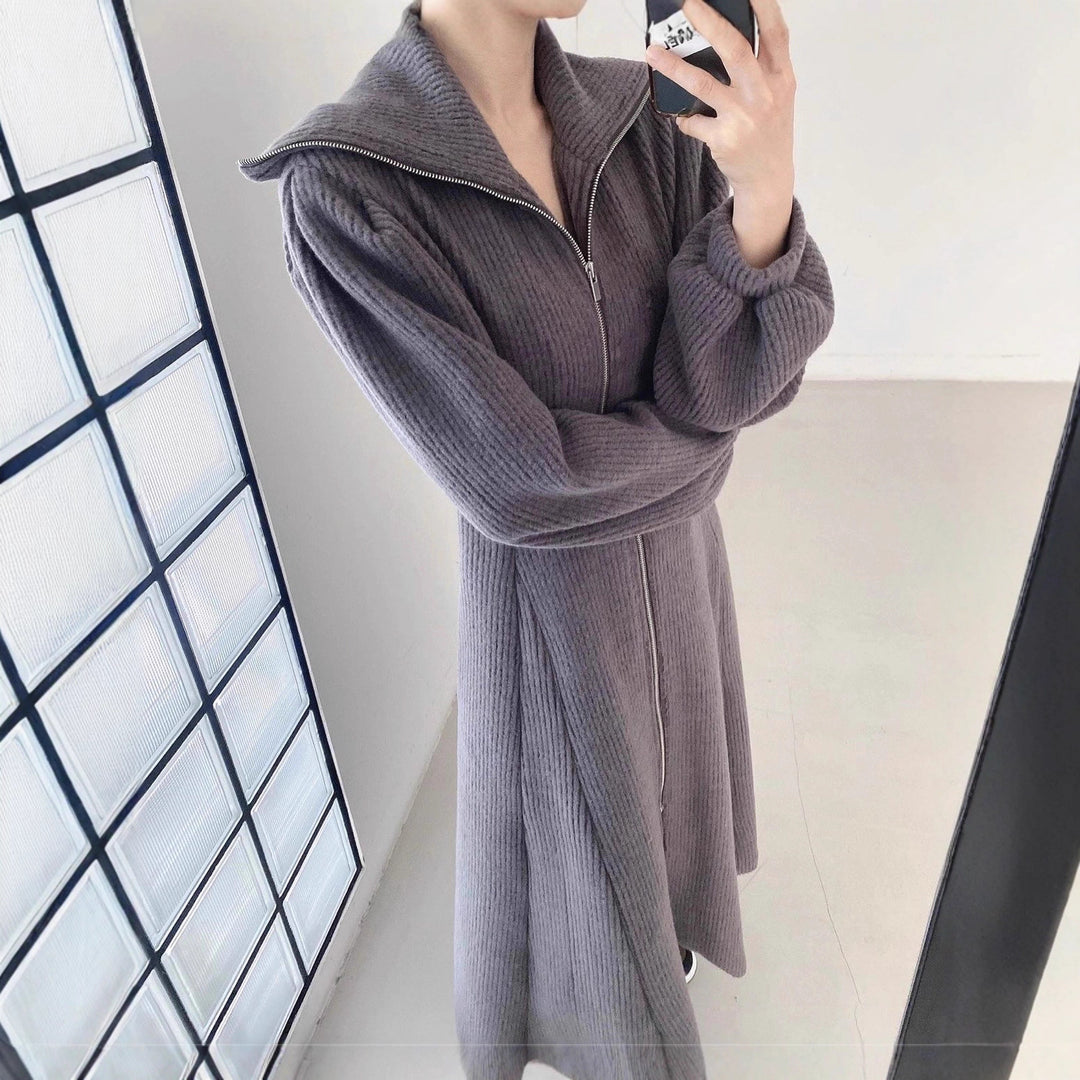 Damen Geripptes Strick-Midikleid mit Reißverschlusskragen und ausgestelltem Rock Drune