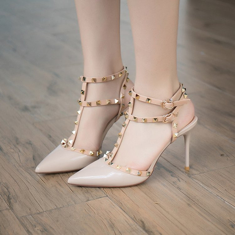 Damen Spitzen T-Strap Stiletto-Sandalette mit Pyramidnieten und verstellbarem Knöchelriemen Drune