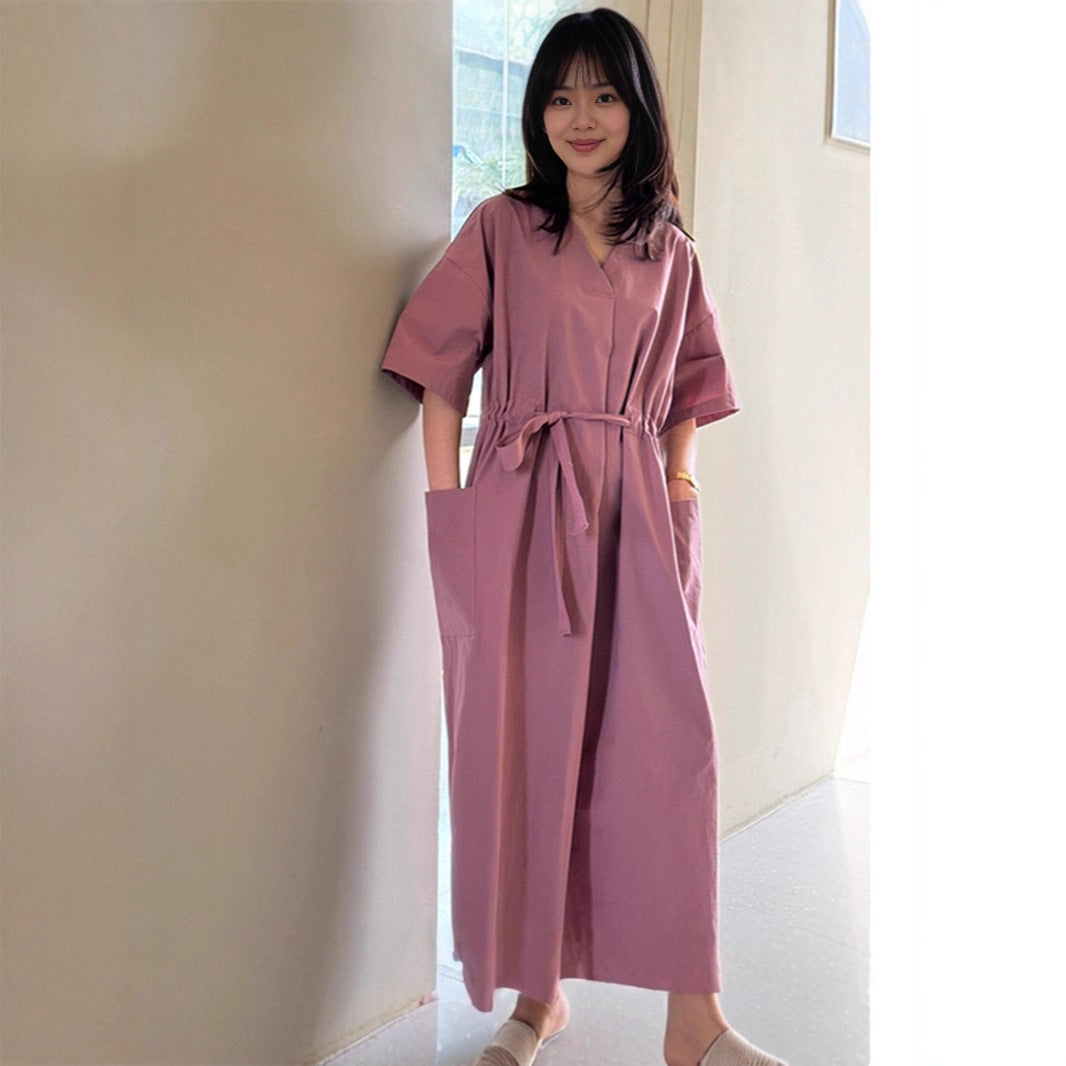 Damen Langes Baumwoll-Popeline-Maxikleid mit V-Ausschnitt, Taillengürtel und aufgesetzten Taschen Drune