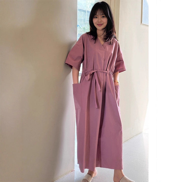 Damen Langes Baumwoll-Popeline-Maxikleid mit V-Ausschnitt, Taillengürtel und aufgesetzten Taschen Drune