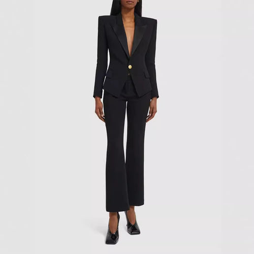 Damen Figurnaher Smokingblazer im Tailoring mit betonter Schulter und goldener Zierknopfleiste Drune
