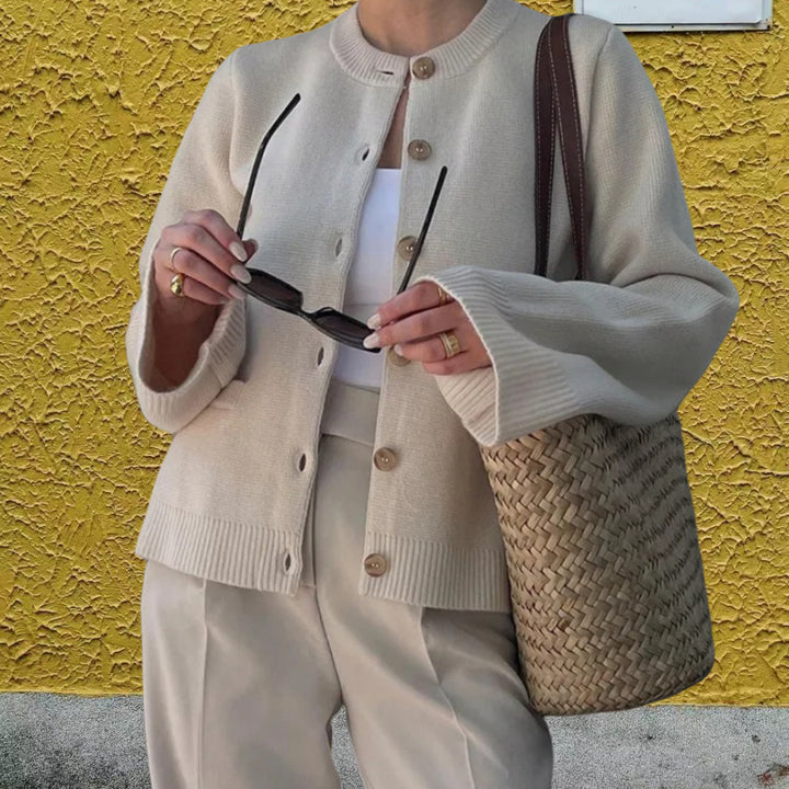 Damen Strickjacke mit eleganten Knöpfen und modernen Taschen Drune